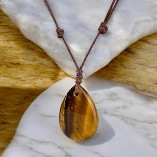 Verstellbare Halskette mit tropfenförmigem Tigerauge - CrystalScents