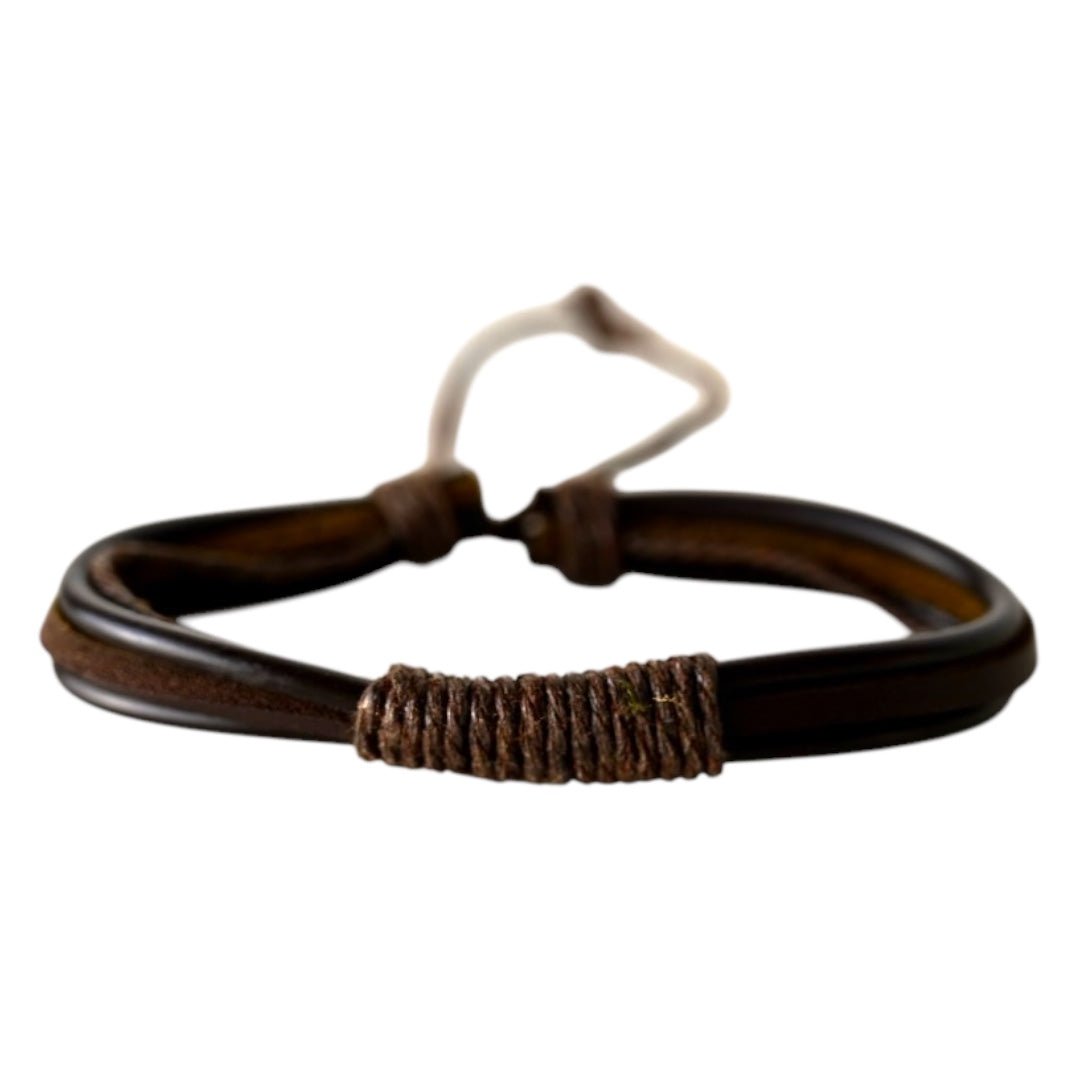 Verstellbares dunkelbraunes Lederarmband mit gewickelten Schnüren - CrystalScents