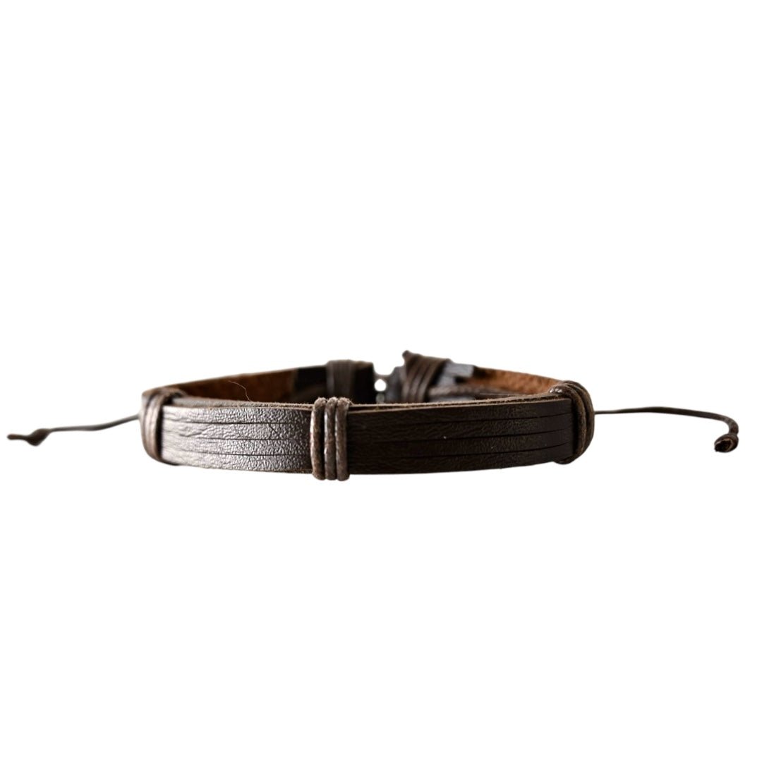 Verstellbares dunkelbraunes Lederarmband mit verbundenen Strängen, breit - CrystalScents