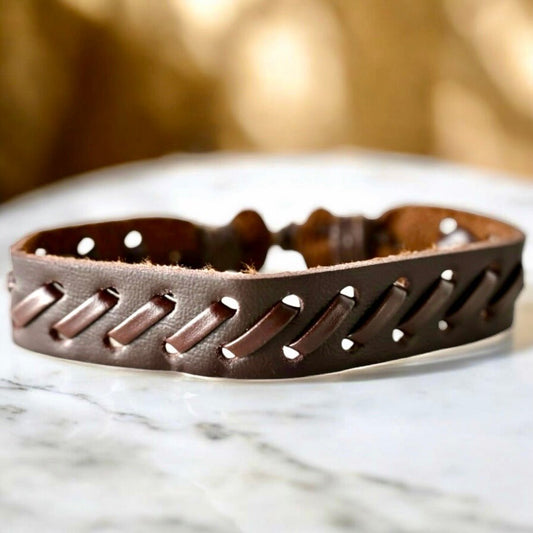 Verstellbares geschnürtes Lederarmband, dunkelbraun - CrystalScents