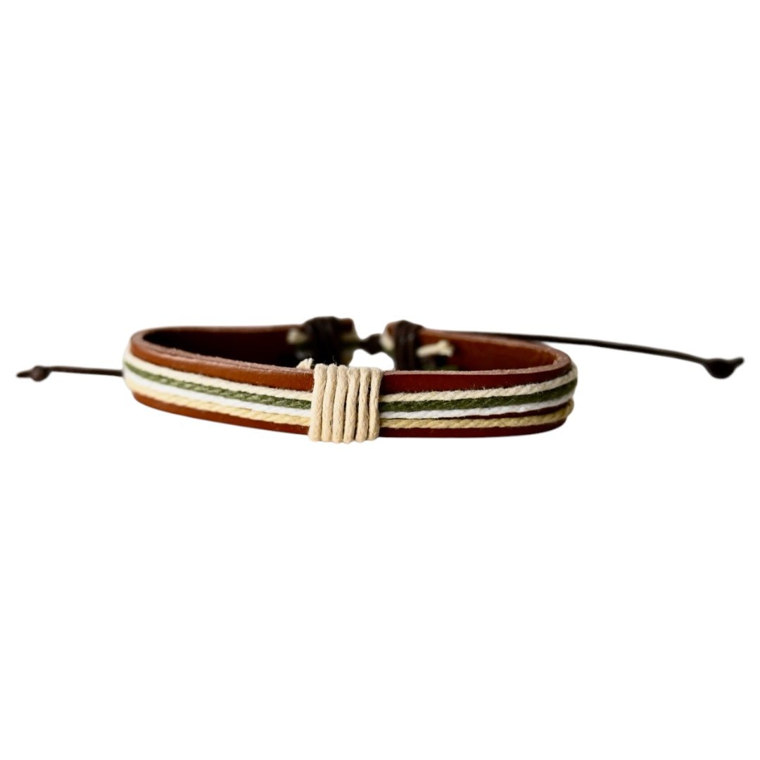 Verstellbares hellbraunes Lederarmband mit verbundenen Strängen und Schnüren - CrystalScents