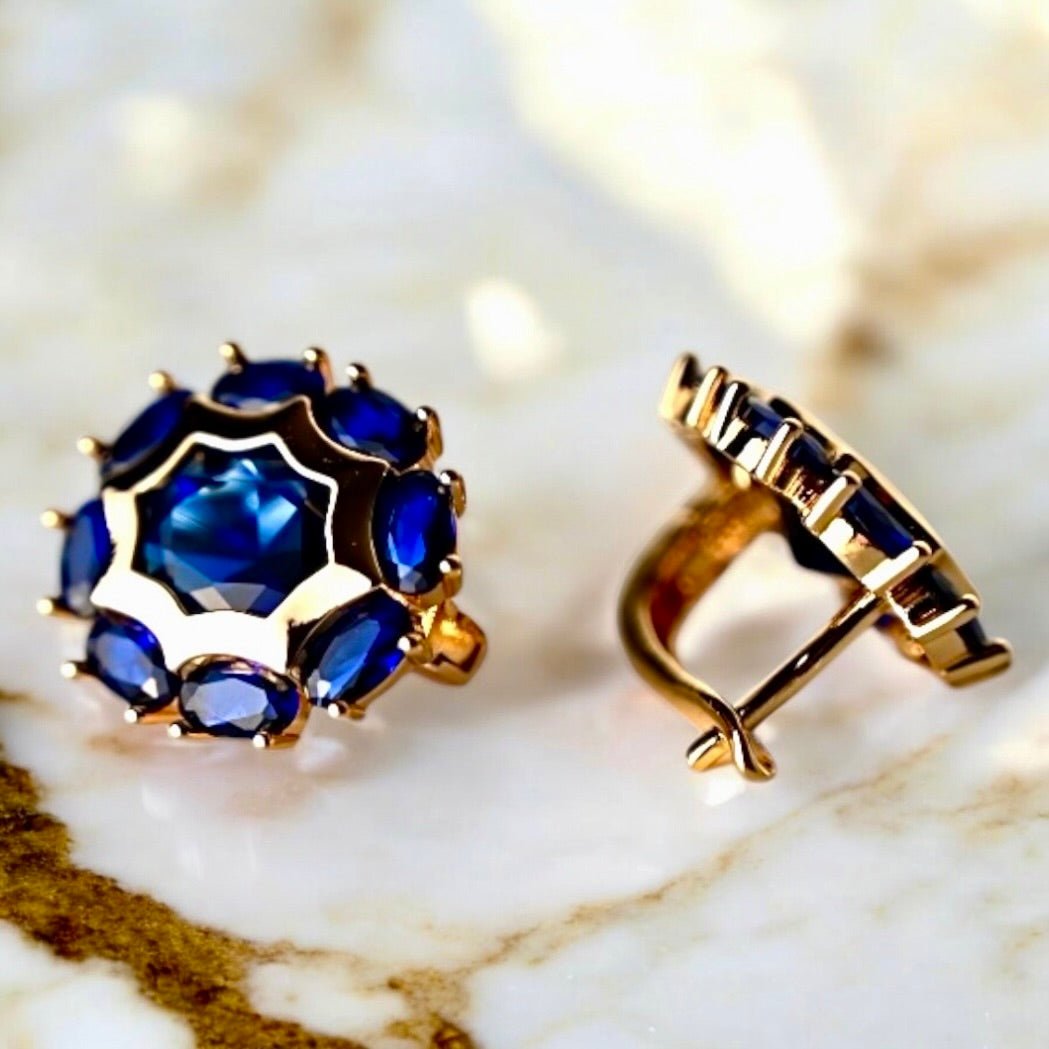 Wunderschöne goldene Kreolen mit blauen Zirkonia - CrystalScents