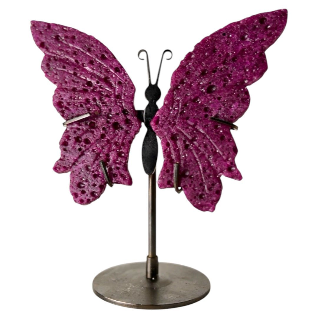 Wunderschöner Schmetterling mit roten Korund - Flügeln - CrystalScents