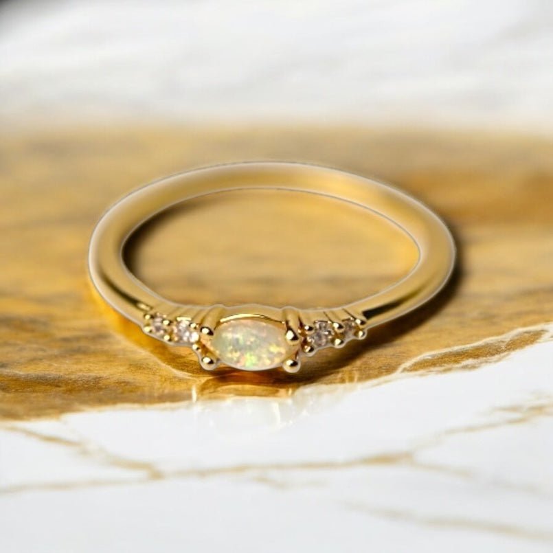 Zarter goldener Opalit Ring - CrystalScents