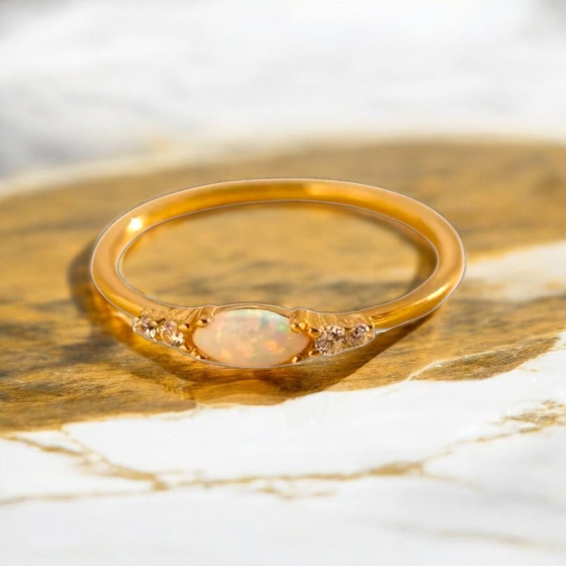 Zarter goldener Opalit Ring - CrystalScents
