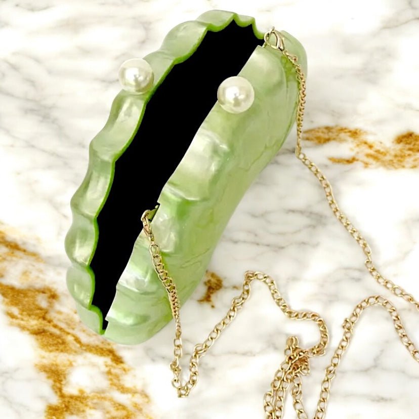 Zauberhafte Perlmutt Clutch in Grün - CrystalScents
