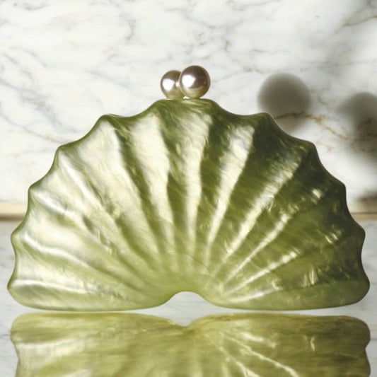 Zauberhafte Perlmutt Clutch in Grün - CrystalScents